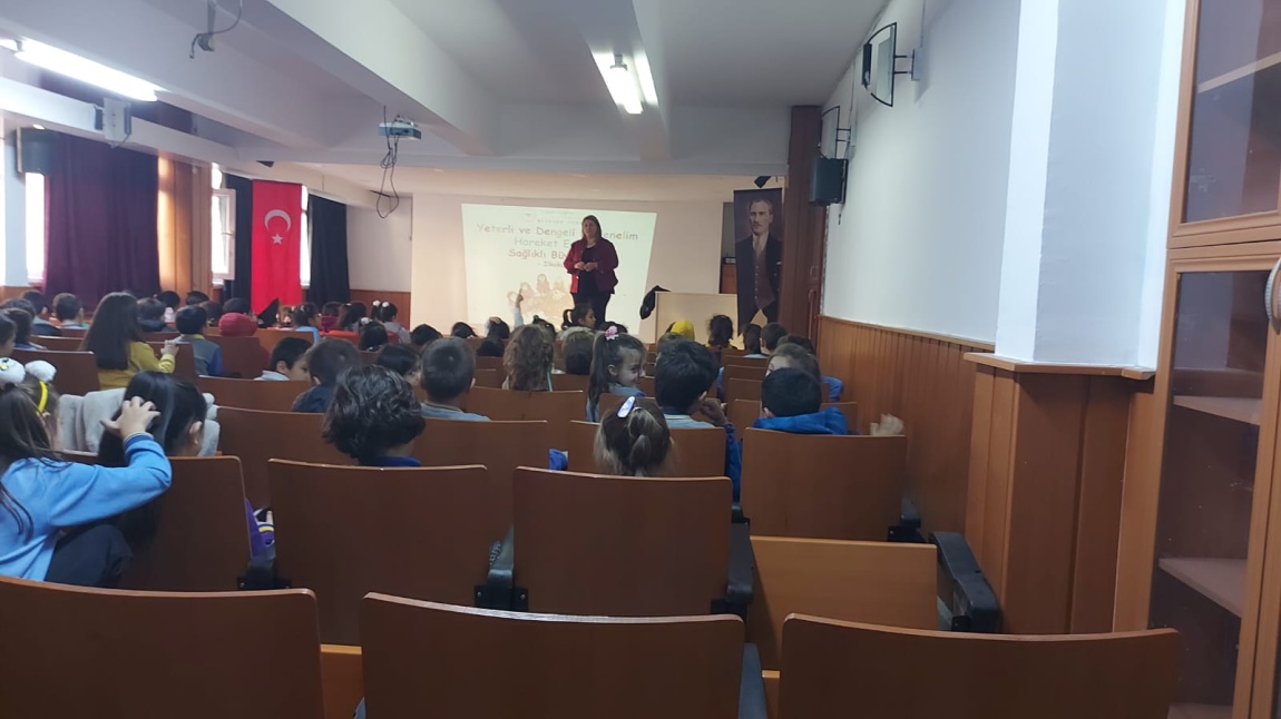 Öğrencilerimize Sağlıklı Beslenme Konulu Seminer Düzenlendi.